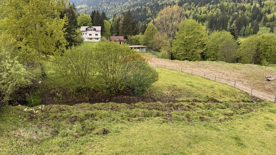 Land 2,770sqm Borsa / Strada Bradet