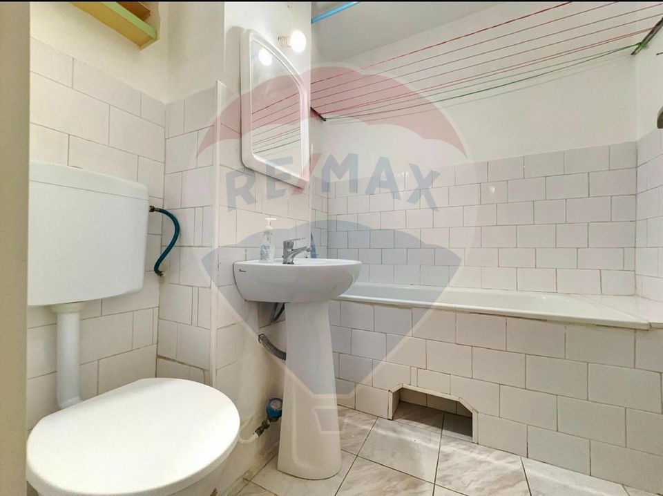 Apartament cu 3 camere de vânzare în zona Aradului