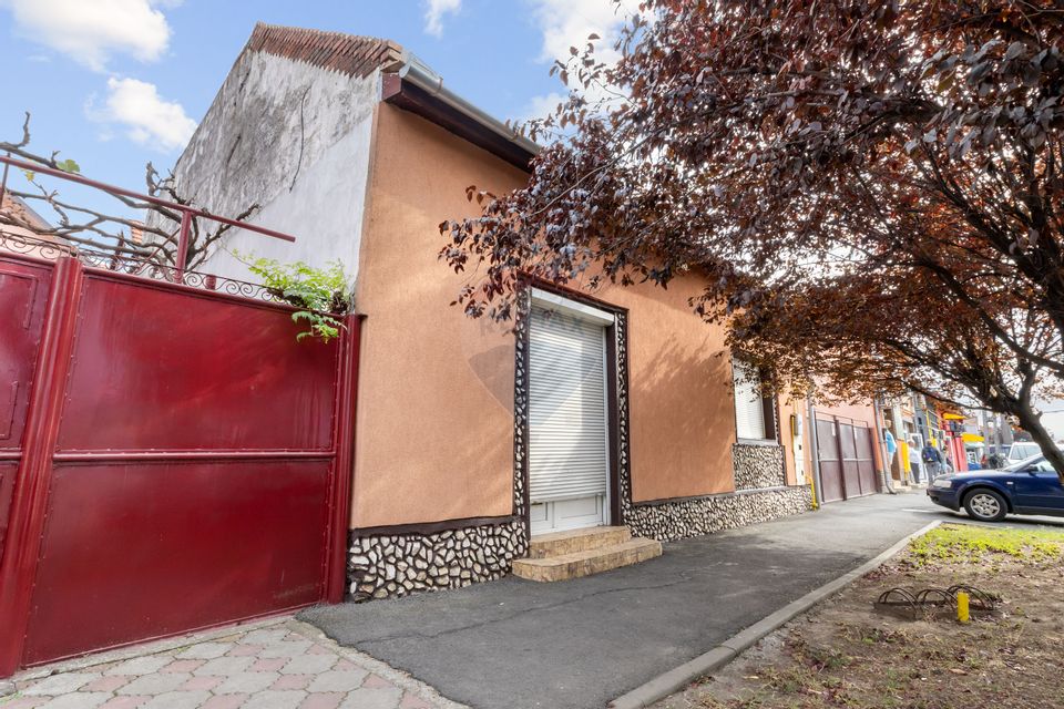 7 room House / Villa for sale, Confectii area