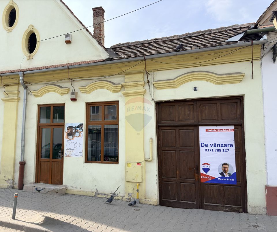 Spațiu comercial la strada + bar/cafenea în Centru Medias