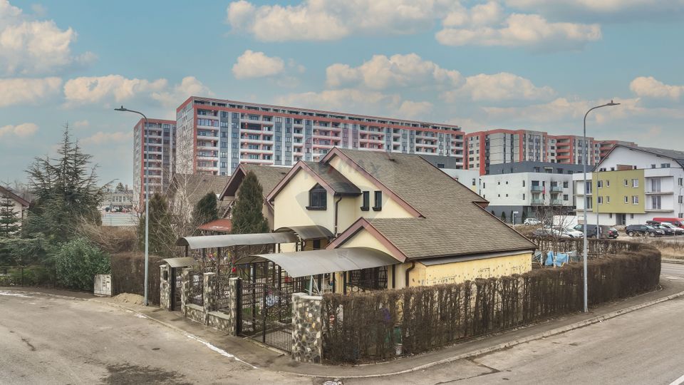 4 room House / Villa for sale, Tractorul area