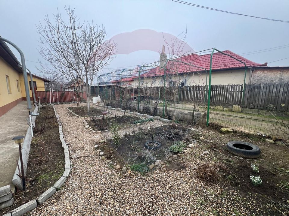 Casă / Vilă cu 6 camere de vânzare în zona Ultracentral
