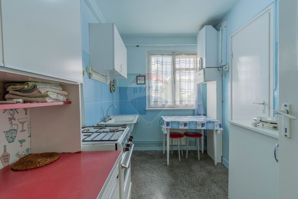 Apartament 3 camere de vanzare, 63mp, decomandat, boxa, Agricultorilor