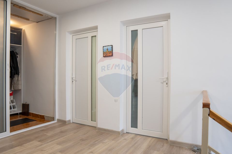 DE VANZARE Reședință Premium cu Piscină și Teren Generos – Chiajna