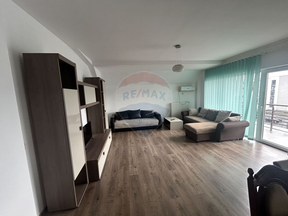 Apartament în bloc nou cu 3 camere de închiriat în zona Independenței