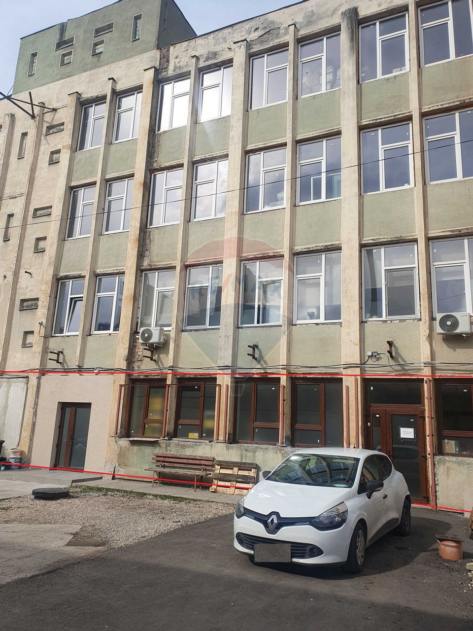 Parter comercial în Braşov 340 mp, str Carierei.