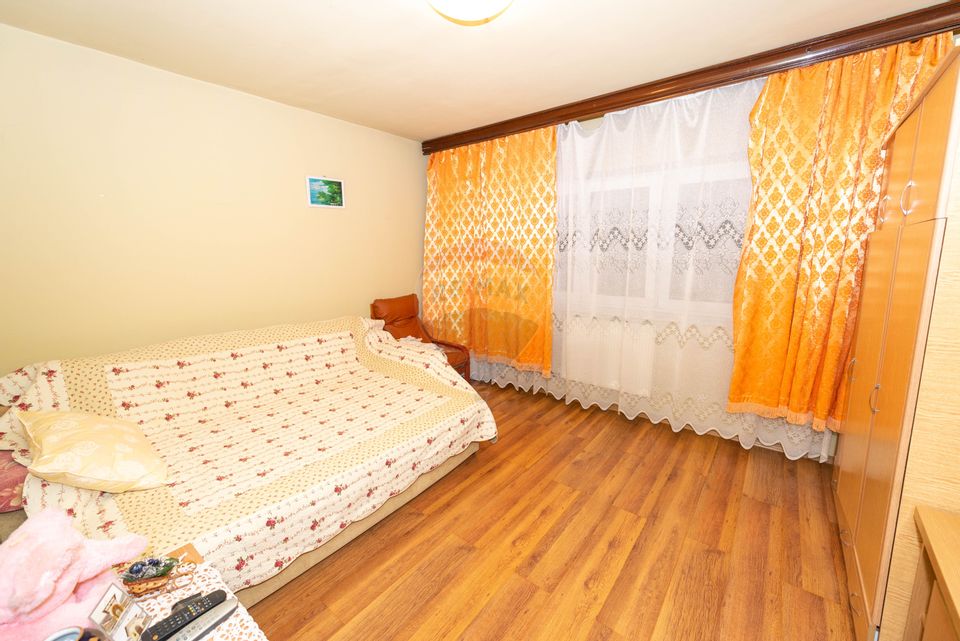 4 room Apartment for sale, Nerva Traian area