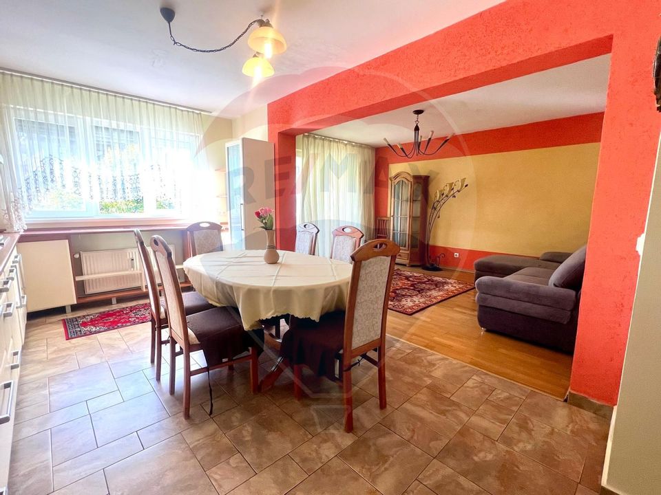 De închiriat apartament cu 4 camere, zona Dacia