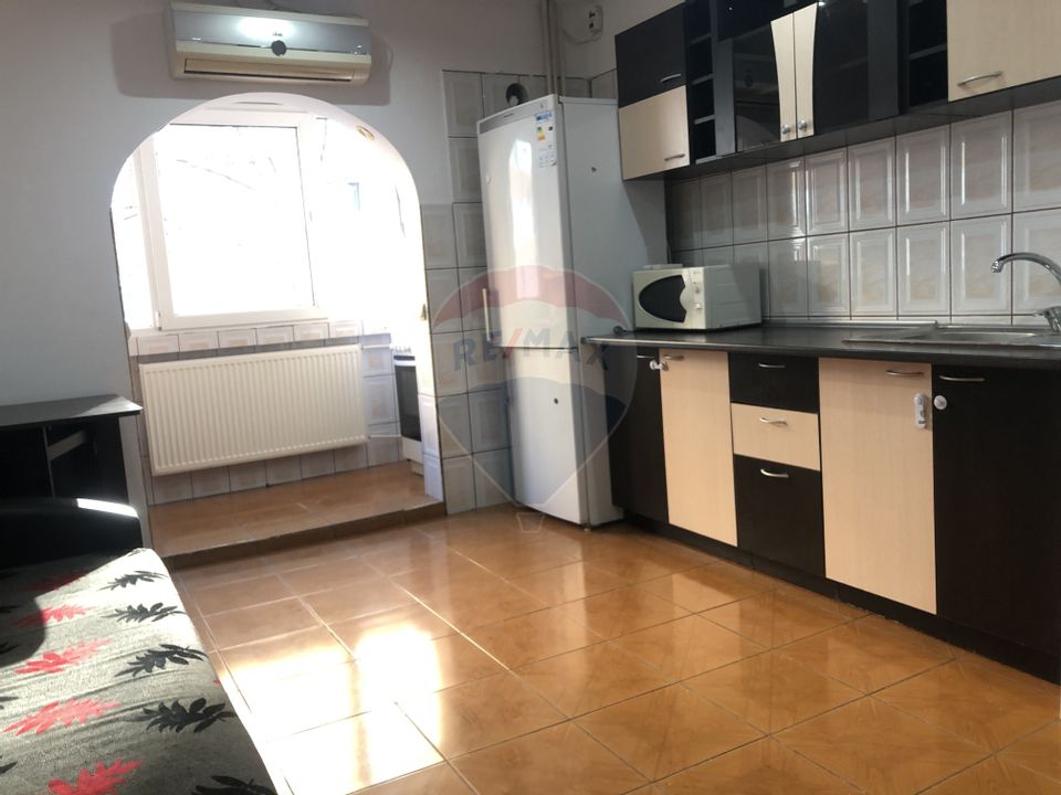 Apartament de inchiriat cu 2 dormitoare, foarte spatios, zona Regie