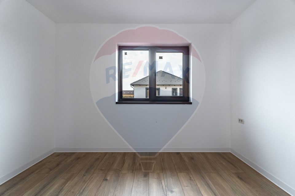 4 room House / Villa for sale