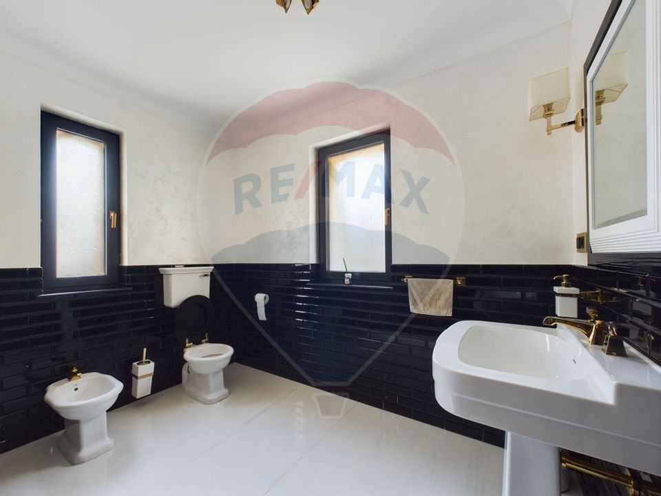 16 room House / Villa for sale, Parcul Carol area