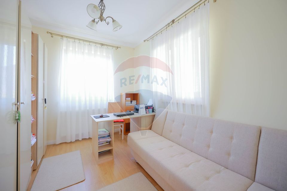 5 room House / Villa for sale