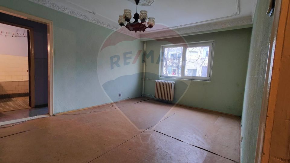 Apartament cu 3 camere de vânzare în zona Inel II Constanta