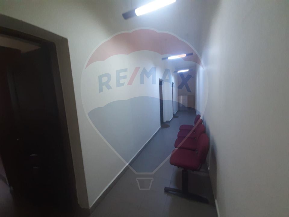 210sq.m Commercial Space for rent, Ultracentral area