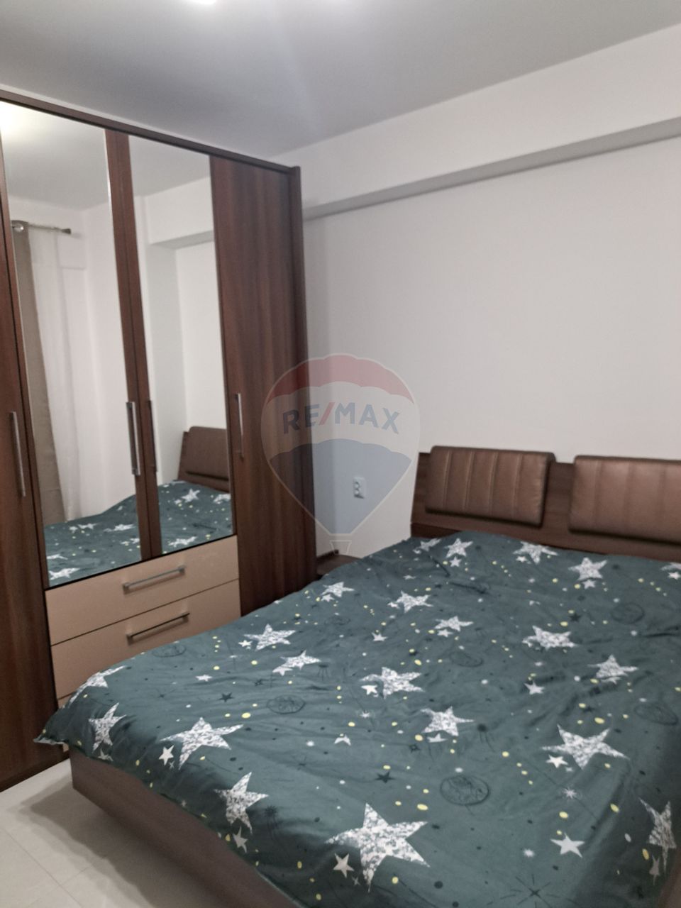 2 camere de închiriat, bloc nou