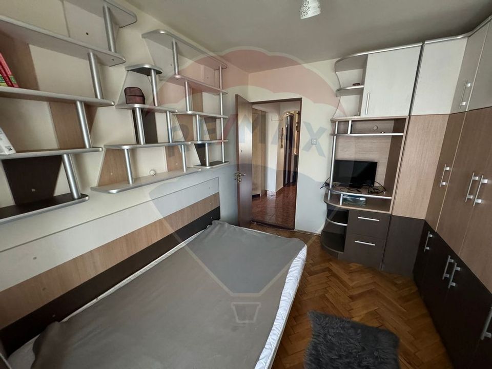 Apartament cu 3 camere de închiriat în zona Manastur
