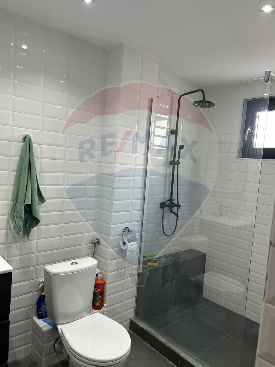 DE VANZARE Casă / Vilă cu 5 camere de vânzare în BUFTEA