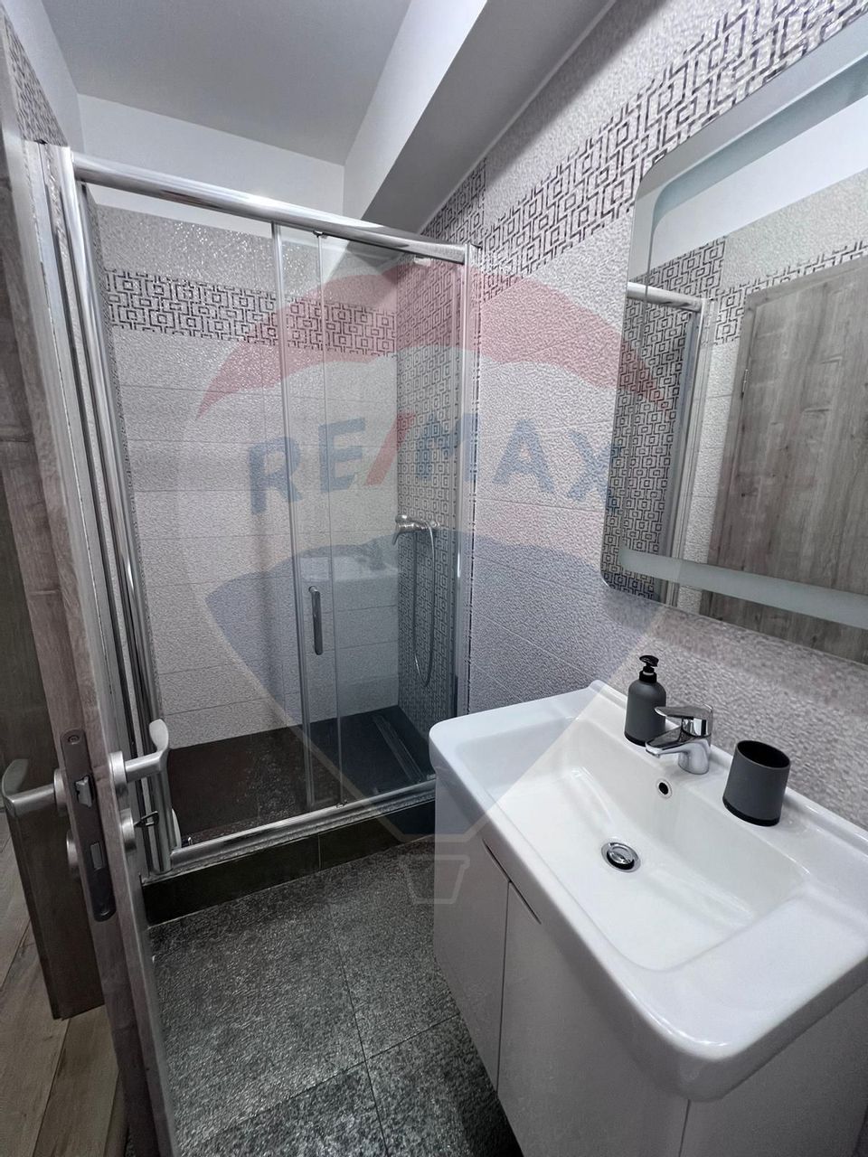 Apartament de 2 camere, mobilat modern, Bulevardul Mihai Viteazul