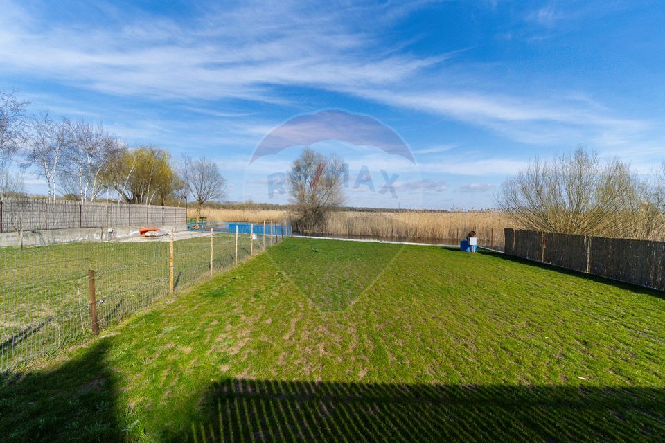 VILA IN MURIGHIOL | IESIRE LA LAC, DELTA DUNARII SI PISCINA | 6 CAMERE