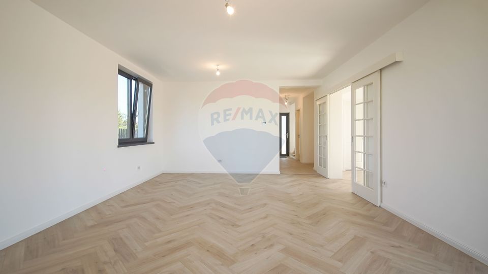 5 room House / Villa for sale