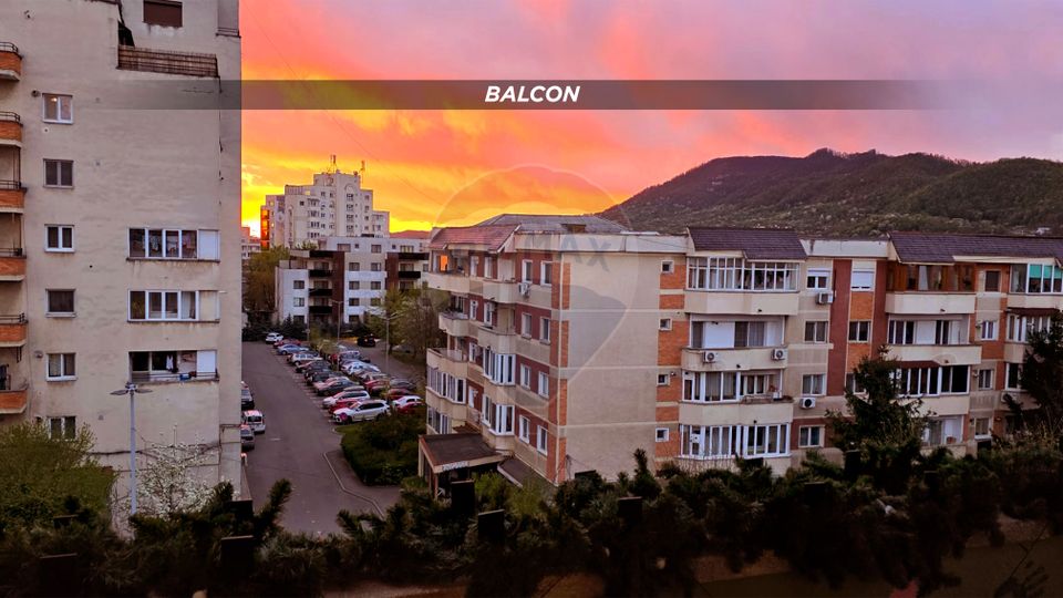 Rar în Centru: De Vanzare cu Vedere Panoramica  Mobilat Complet