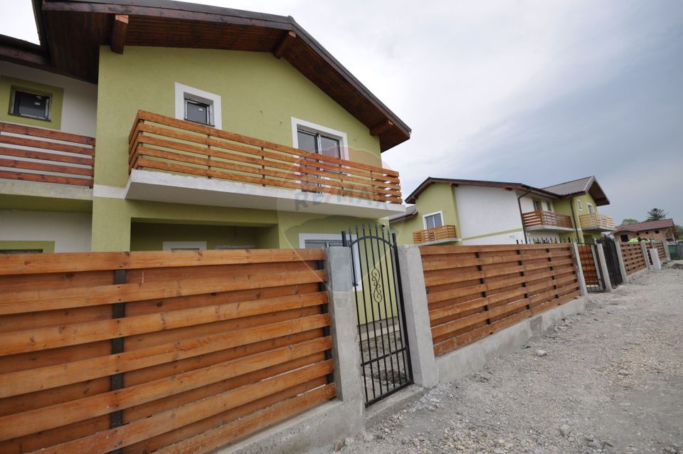 Casa tip Duplex cu 4 camere - Stupini