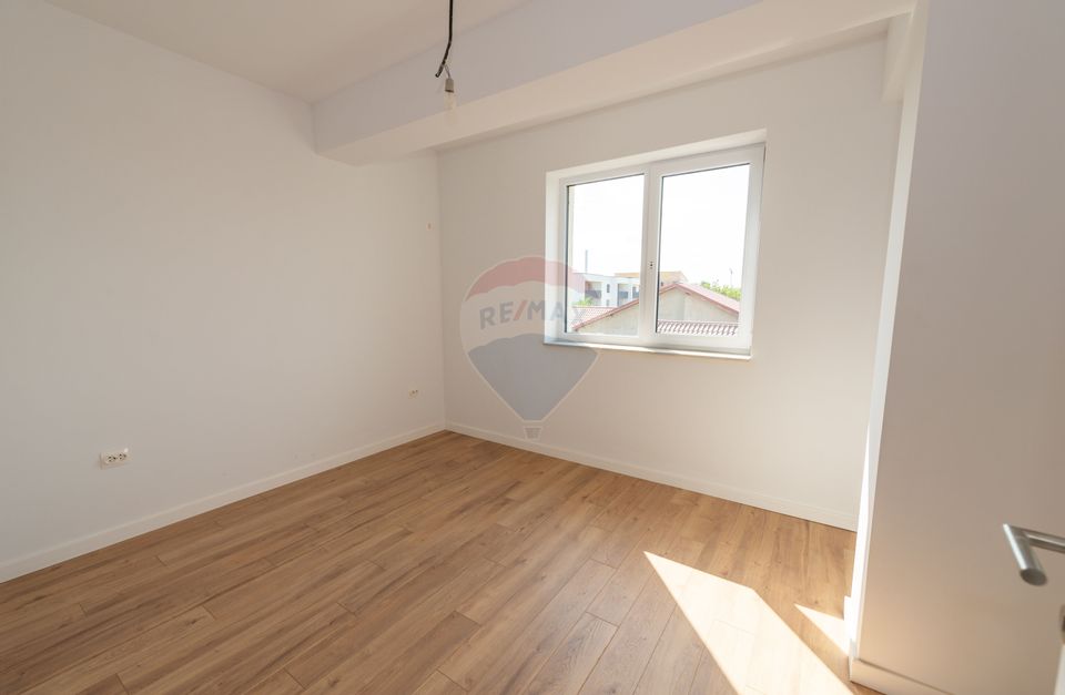 Apartament 2 camere de vanzare, 47 mp, Aparatorii Patriei, parcare