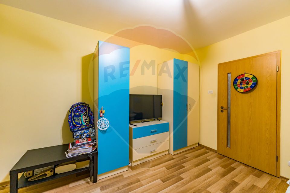 Apartament modern la Bermo Micalaca