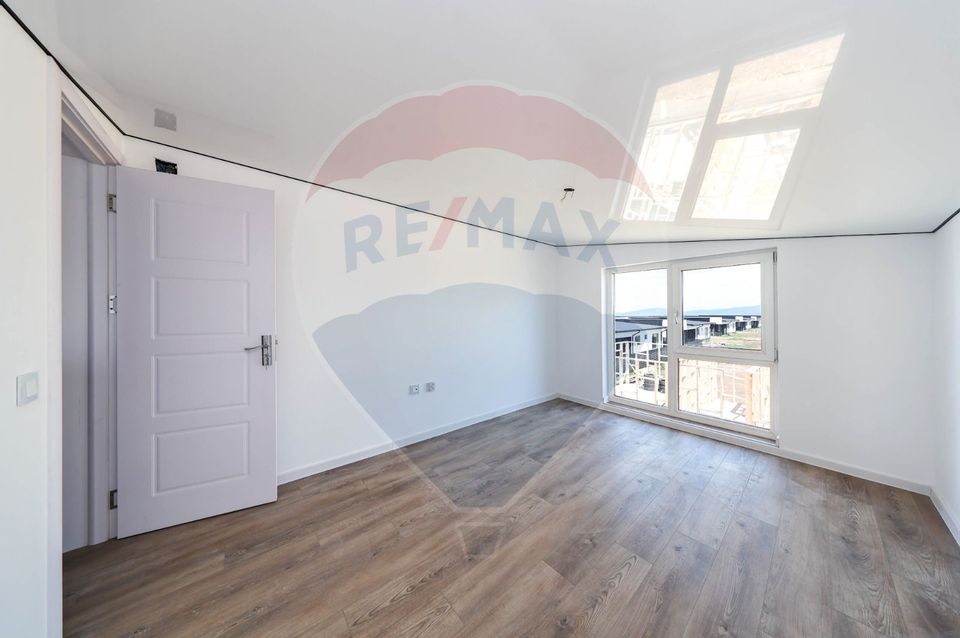 4 room House / Villa for sale