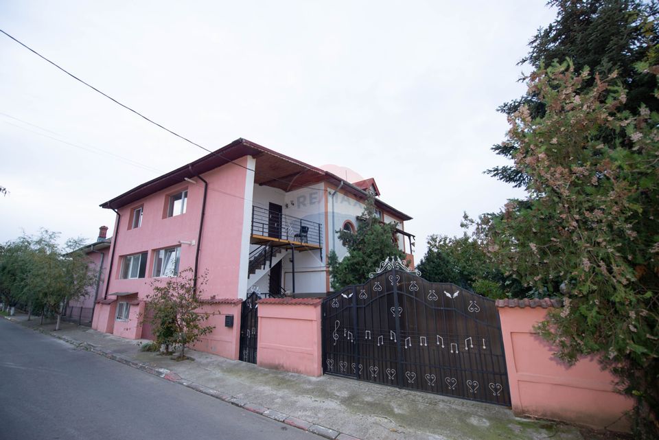 6 room House / Villa for sale