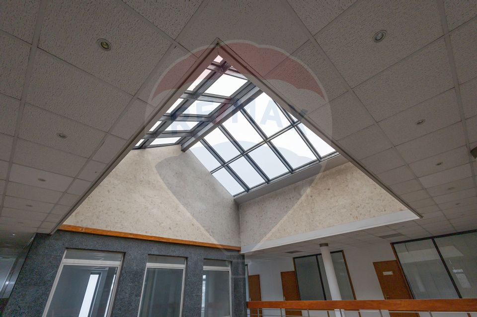 1,048sq.m Commercial Space for sale, Central area