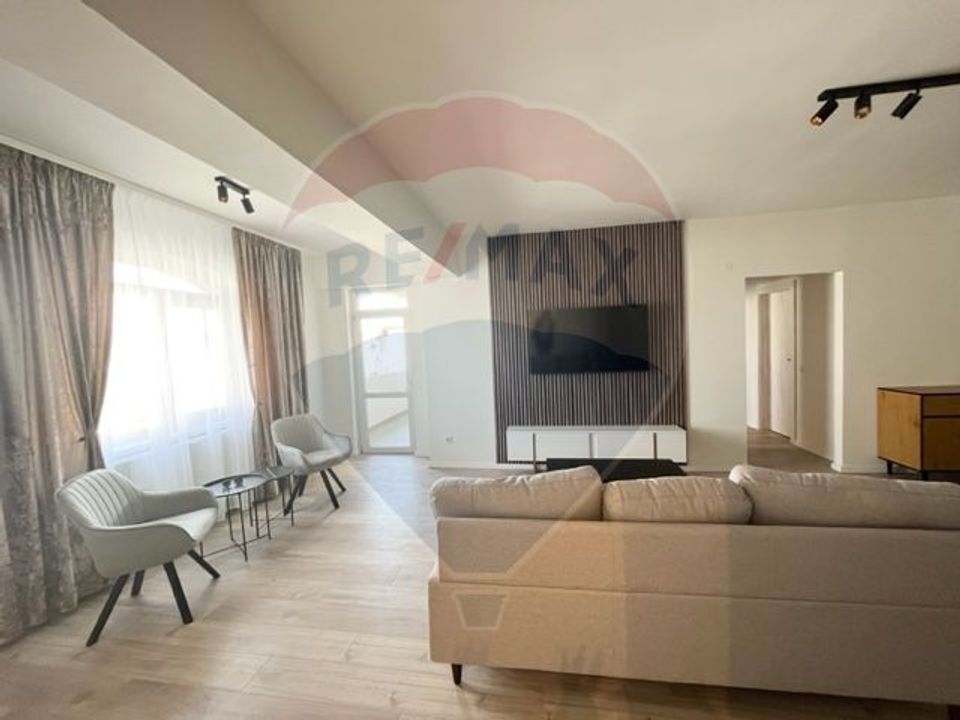 Apartament 3 camere de inchiriat vila  zona Milea
