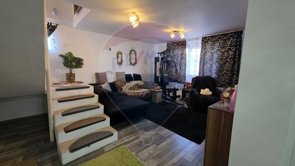 Casă / Vilă cu 4 camere de vânzare