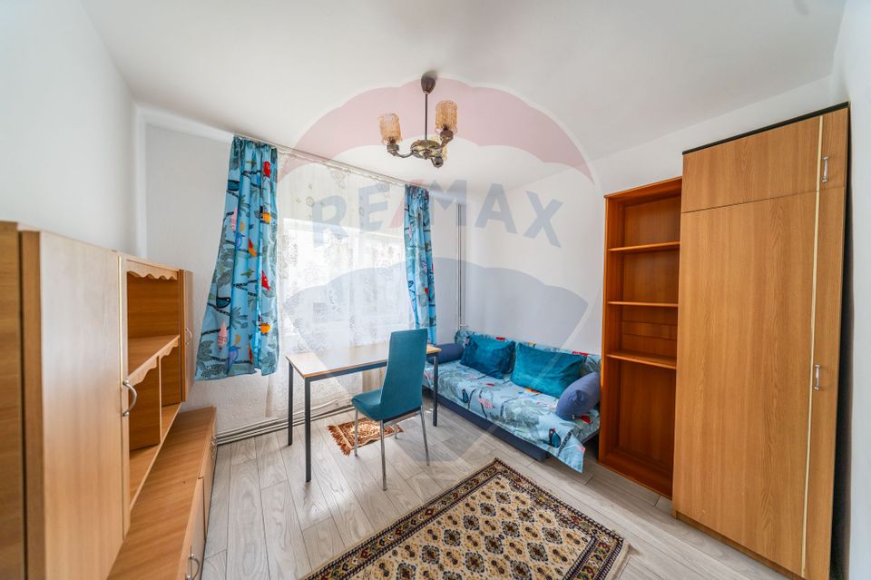 Apartament cu 4 camere de închiriat în zona Podgoria