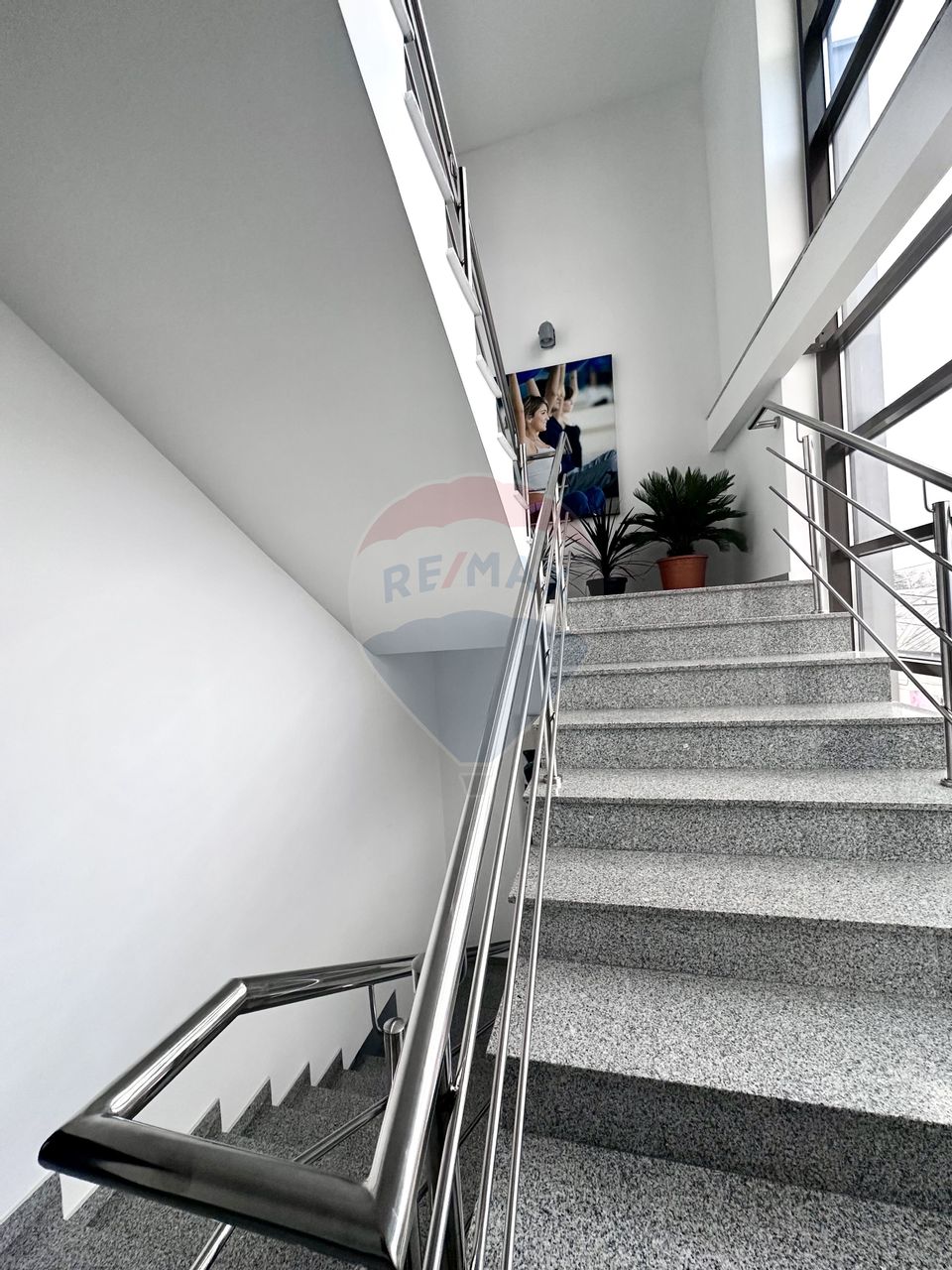 De vânzare construcție comercială P+3 cu funcțiuni mixte - Buftea