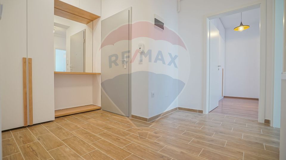 3 room Apartment for rent, Tractorul area