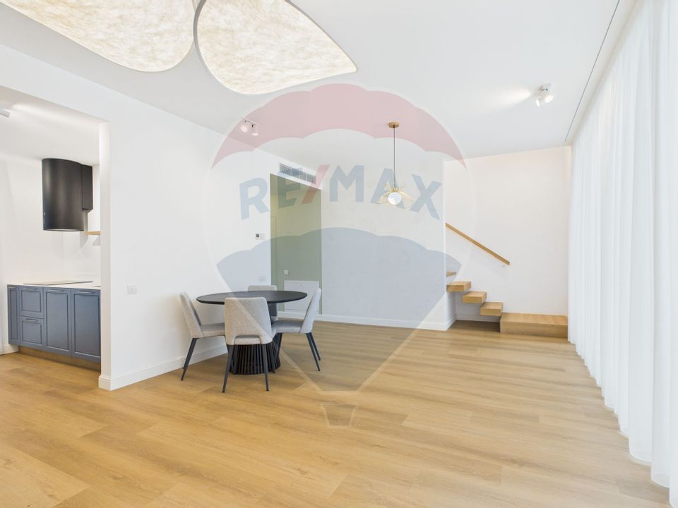 Vila luminoasa cu 4 camere si panouri solare in Amber FOREST Tunari