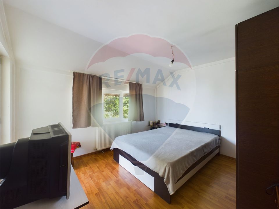 5 room House / Villa for sale