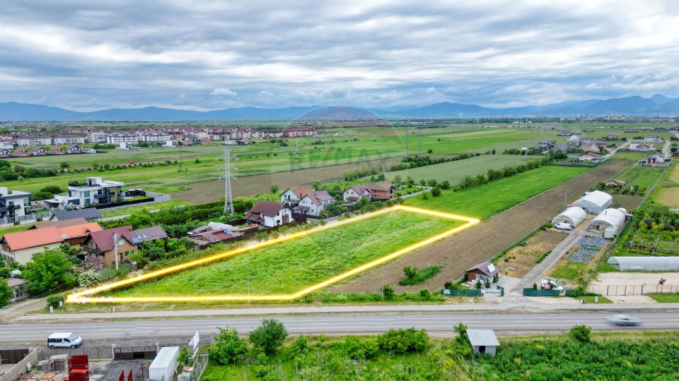 Built-up land in Sânpetru, opening 45 m to the main road!