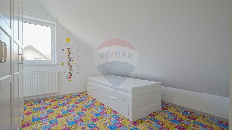 REZERVAT -  Apartament cu 3 camere, de vânzare, Râșnov - Comision 0%