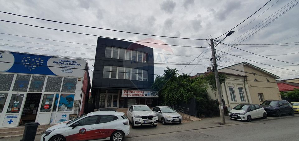 1,300sq.m Commercial Space for rent, Ultracentral area