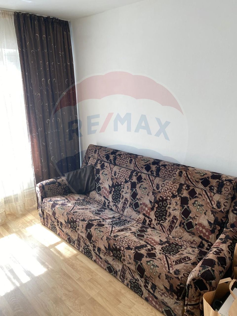 Apartament de vanzare cu 3 camere Medgidia