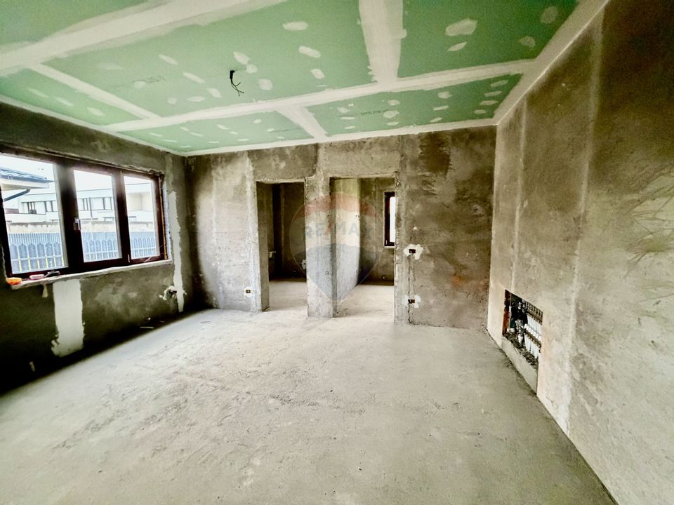 7 room House / Villa for sale, Est area