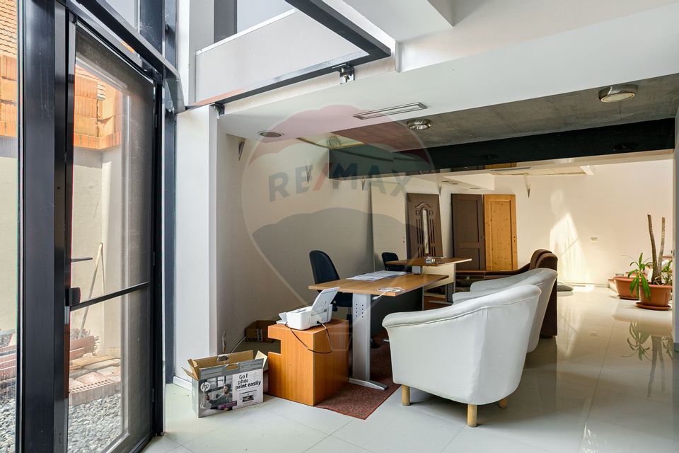 Clădire de birouri Micalaca pe principală, vad si vizibilitate sporită