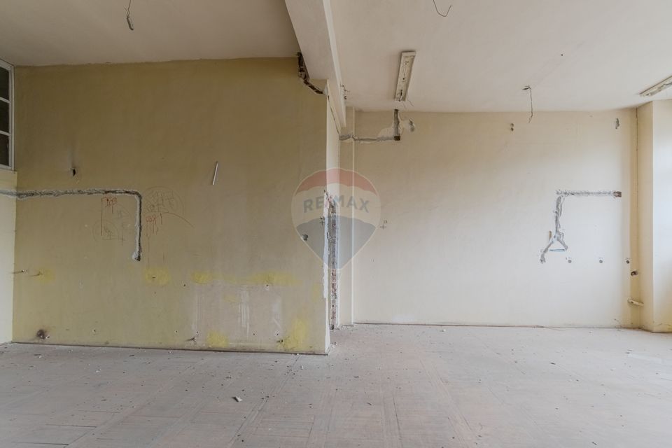 2,060sq.m Industrial Space for sale, Tractorul area