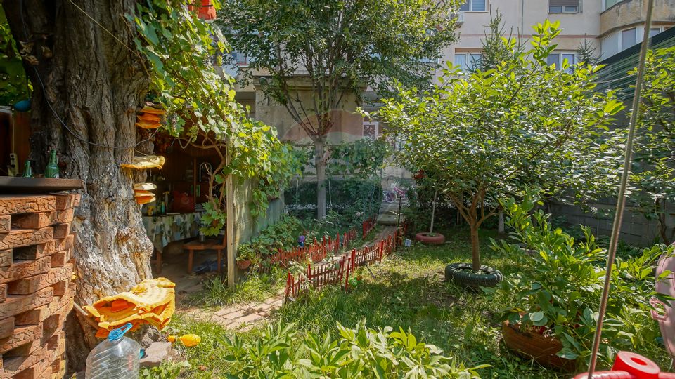 REZERVAT | Garsonieră decomandată | Zona Tractorul | De renovat