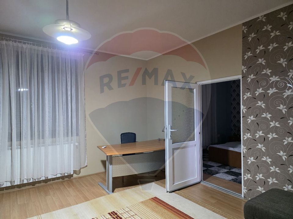 Inchiriere casă cu terasa si curte zona Piata Mica Spitalul Judetean