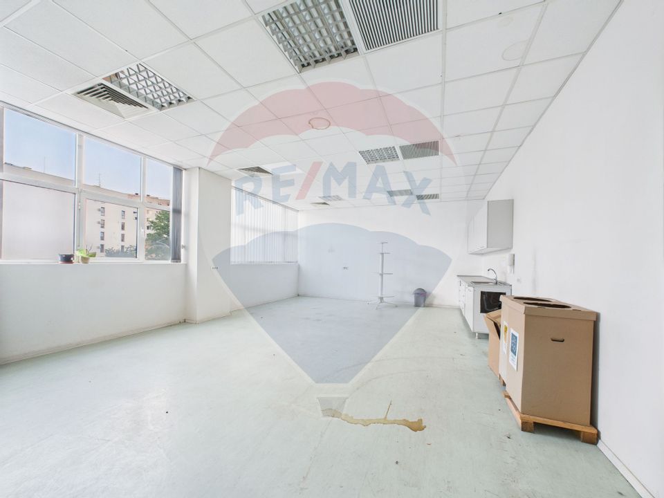 Spațiu multifuncțional de birouri și producție langa Kaufland Vitan