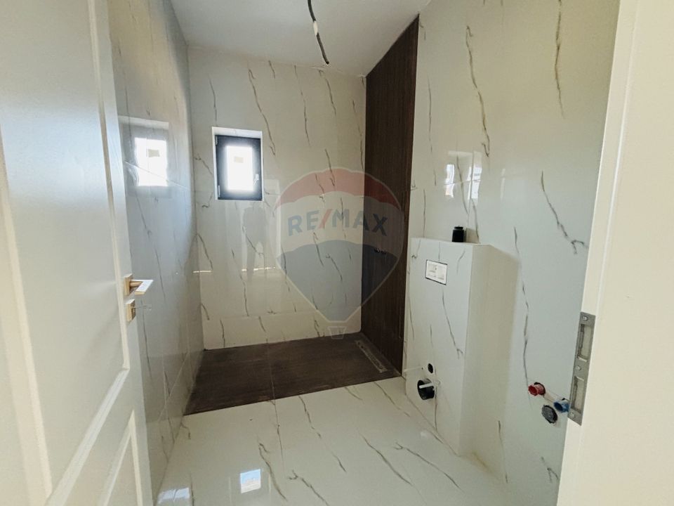 4 room House / Villa for sale