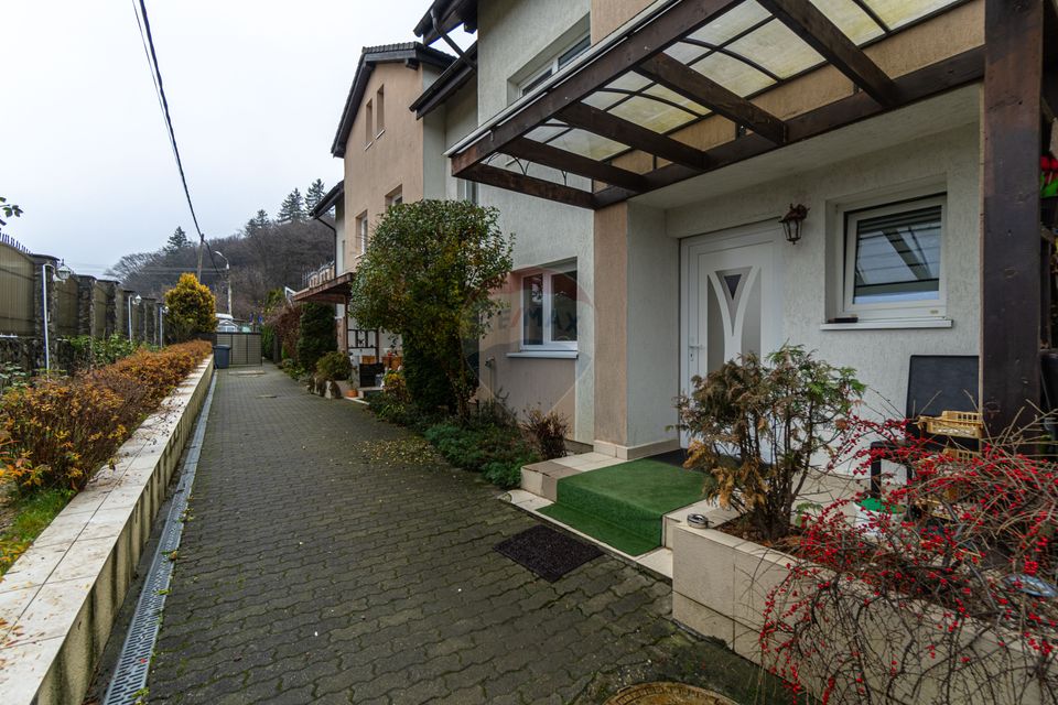 Spacious apartment for rent in Green Valley area - Noua